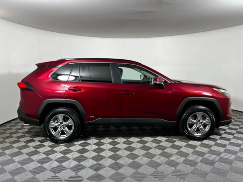 Certified 2025 Toyota RAV4 XLE AWD/4WD image 4