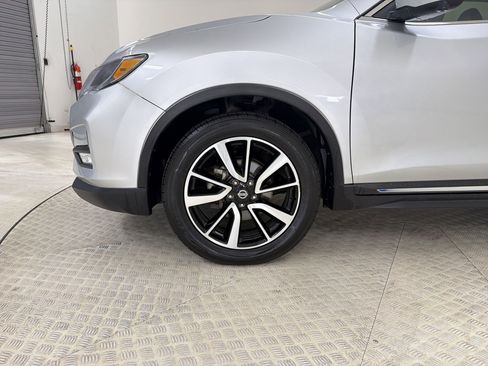 Used 2019 Nissan Rogue SL FWD image 12