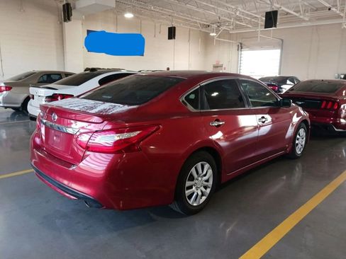 Used 2016 Nissan Altima 2.5 S w/ Power Driver Seat Package image 3