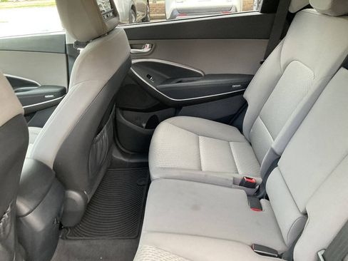 Used 2018 Hyundai Santa Fe SE w/ Cargo Package FWD image 11