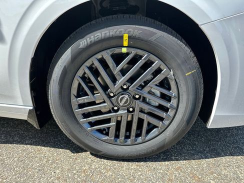 New 2026 Nissan Sentra SV w/ SV Convenience Package FWD image 8