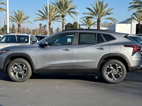 New 2026 Chevrolet Trax LT w/ Driver Confidence Package image 6