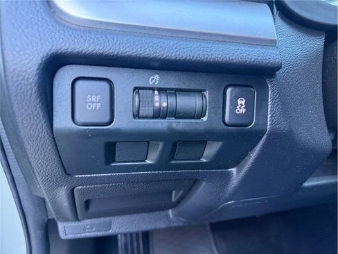 Used 2015 Subaru Crosstrek 2.0i Premium image 29