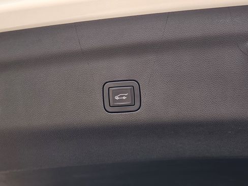 Used 2023 GMC Yukon AT4 AWD/4WD image 40