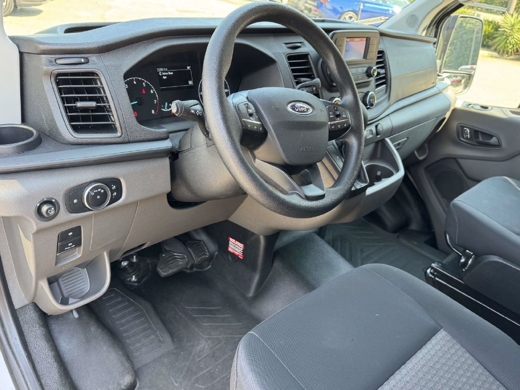Certified 2025 Ford Transit 250 Low Roof w/ Exterior Upgrade Package RWD image 2