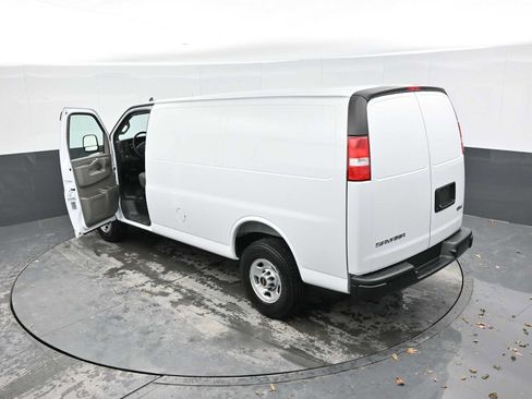 New 2025 GMC Savana 2500 w/ Driver Convenience Package RWD image 40