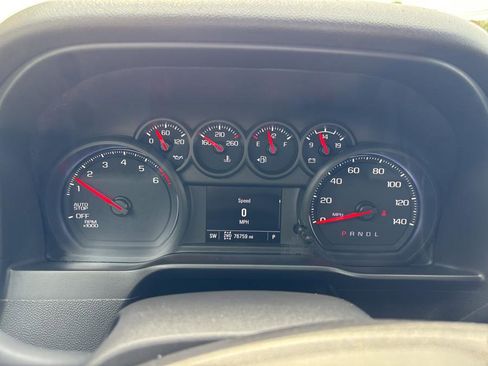 Used 2021 Chevrolet Silverado 1500 Custom image 12
