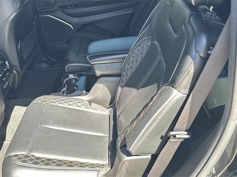 Used 2022 Jeep Grand Cherokee L Summit w/ Luxury Tech Group V image 36