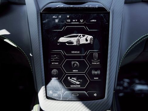 Used 2025 Lamborghini Revuelto AWD/4WD image 68