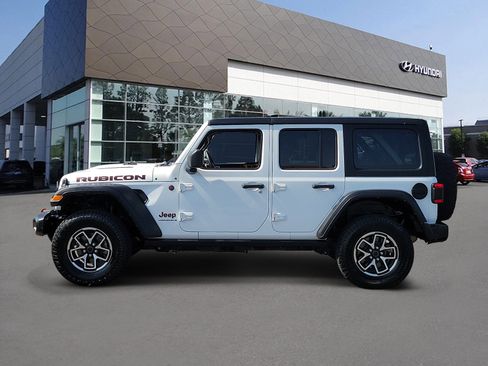 Used 2024 Jeep Wrangler Unlimited Rubicon AWD/4WD image 3