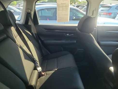 Used 2025 Honda CR-V EX image 4