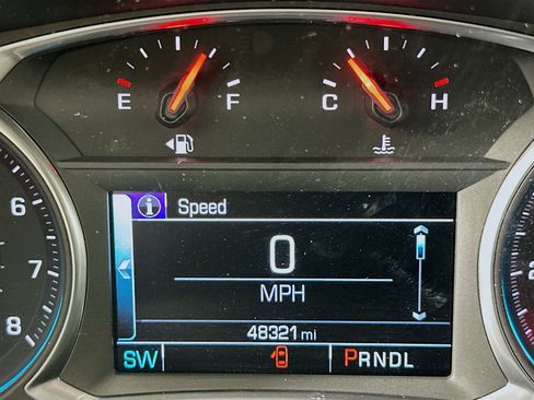 Used 2018 Chevrolet Equinox LT w/ Sun & Infotainment Package image 19