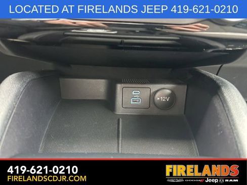 Used 2022 Ford Escape SE image 22
