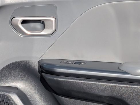 Used 2025 Kia K4 LXS image 31