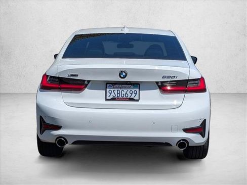 Used 2022 BMW 330i xDrive Sedan w/ Premium Package 2 AWD/4WD image 7