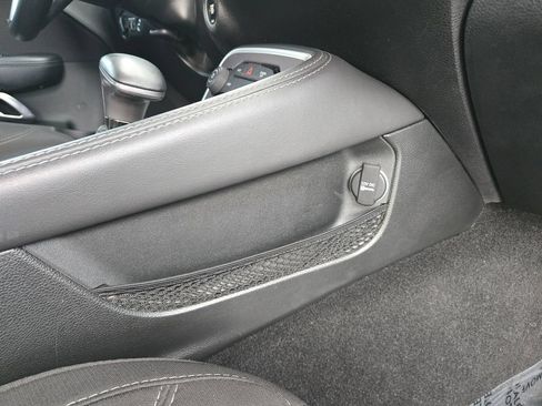 Used 2019 Dodge Challenger SXT RWD image 47