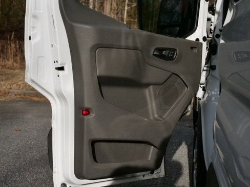 Used 2023 Ford Transit 350 XLT image 19