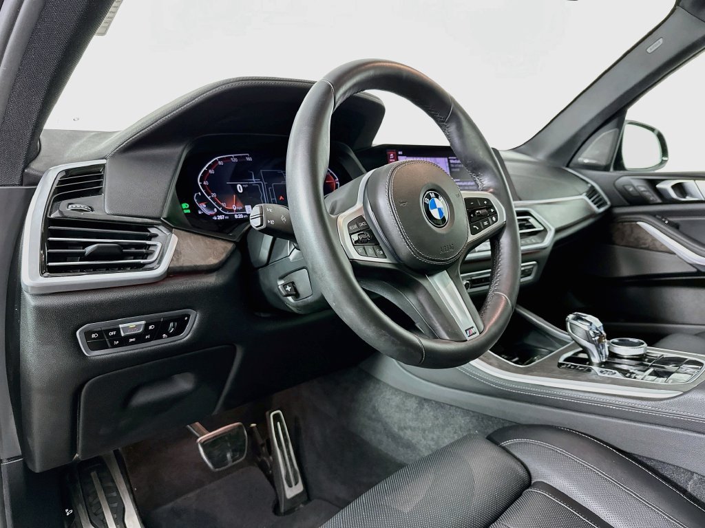 Used 2021 BMW X5 xDrive40i w/ M Sport Package AWD/4WD image 10