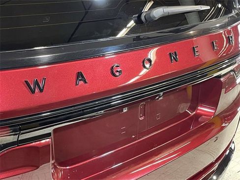 Used 2024 Jeep Wagoneer Series II image 12