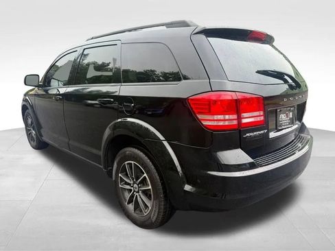 Used 2018 Dodge Journey SE w/ Connectivity Group FWD image 5