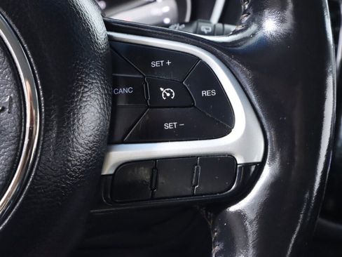 Used 2020 Jeep Compass Limited image 13