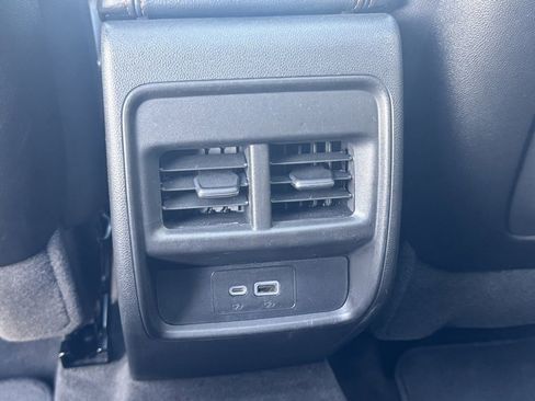 Used 2022 Cadillac XT4 Sport w/ Technology Package image 18