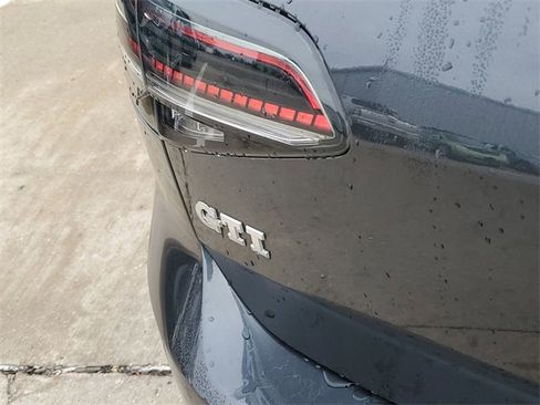 Used 2016 Volkswagen GTI SE w/ Driver Assistance Package image 7