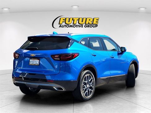 Certified 2025 Chevrolet Blazer Premier w/ Driver Confidence II Package image 4