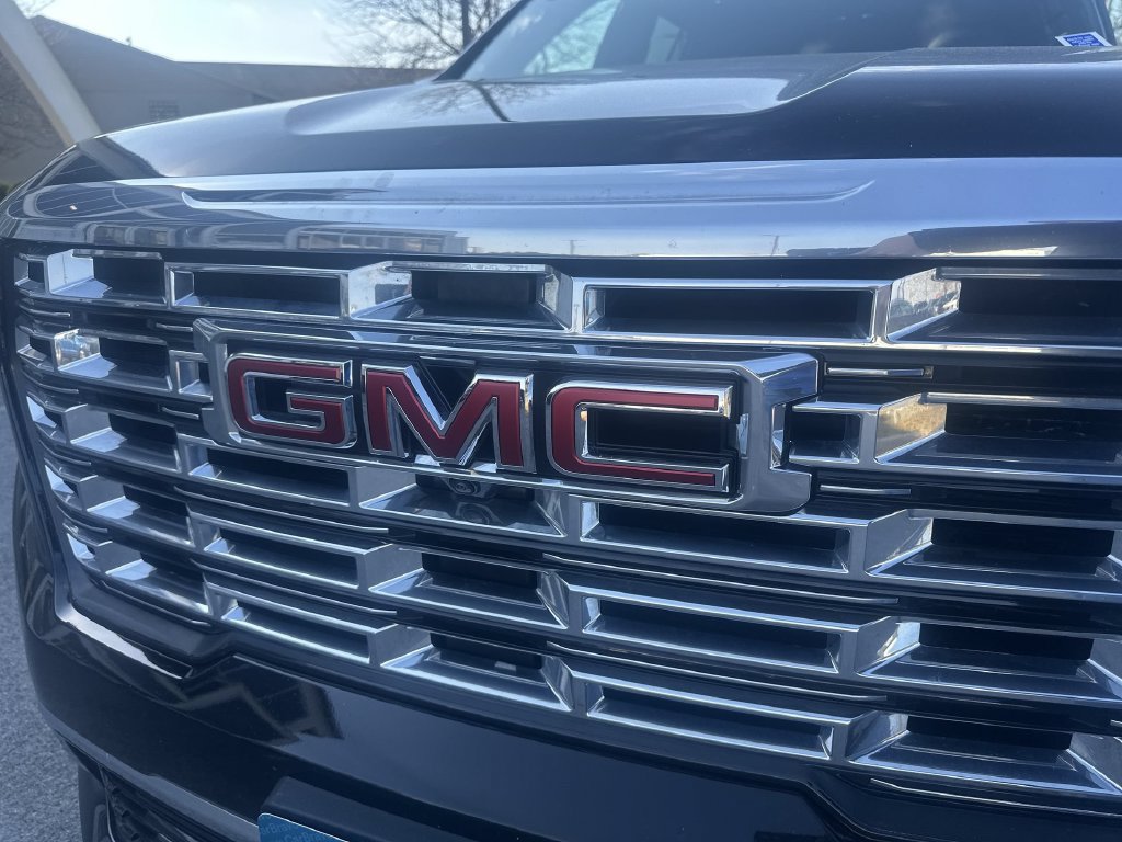 Used 2024 GMC Acadia Denali AWD/4WD image 32