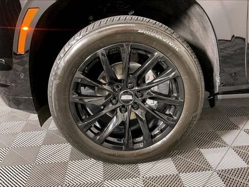 Used 2025 Cadillac Escalade Sport AWD/4WD image 10