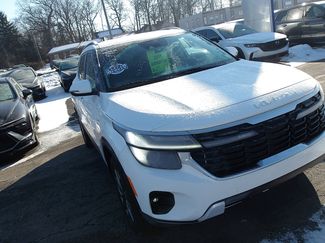 Used 2024 Kia Seltos S video 1