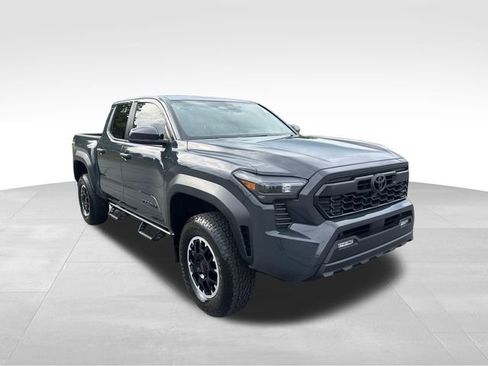 Used 2024 Toyota Tacoma TRD Off-Road AWD/4WD image 9