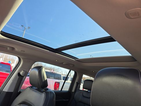 Used 2023 Jeep Grand Cherokee L Limited image 35