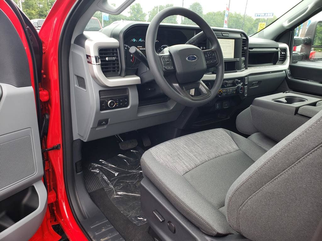 New 2026 Ford F250 XLT w/ FX4 Off-Road Package AWD/4WD image 6
