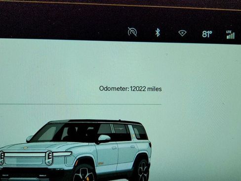 Used 2024 Rivian R1S Adventure AWD/4WD image 16