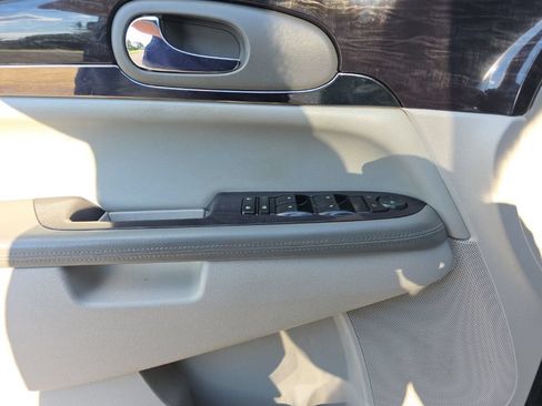 Used 2017 Buick Enclave Convenience FWD image 12