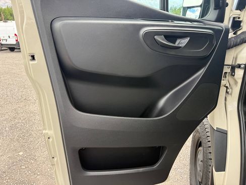 Used 2023 Mercedes-Benz Sprinter 2500 image 46