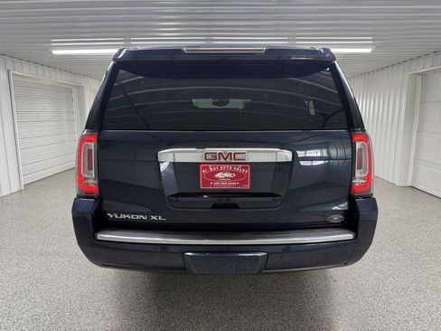 Used 2020 GMC Yukon XL Denali AWD/4WD image 6