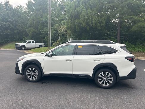 Certified 2025 Subaru Outback Touring AWD/4WD image 8