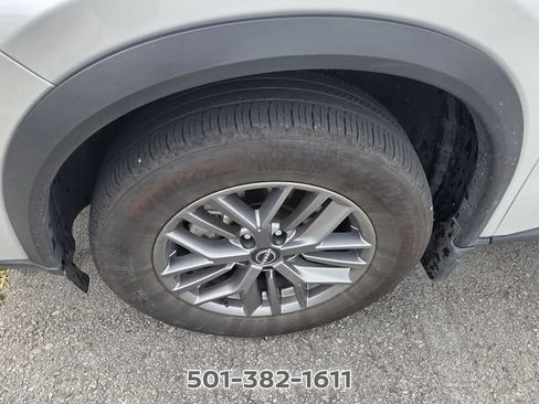 Used 2024 Nissan Rogue S AWD/4WD image 7