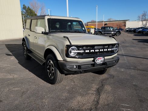 New 2025 Ford Bronco Outer Banks image 19