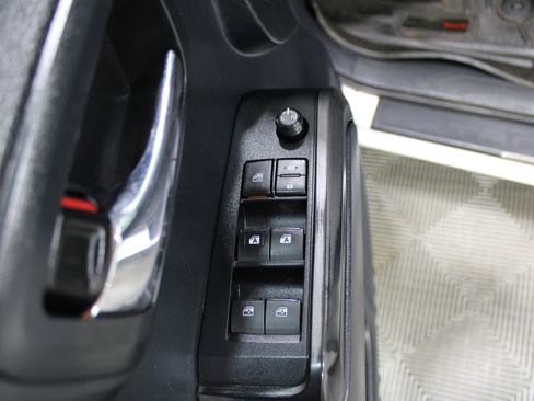 Used 2019 Toyota Tacoma TRD Off-Road image 7