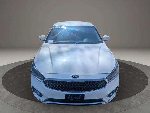 Used 2018 Kia Cadenza Premium image 7