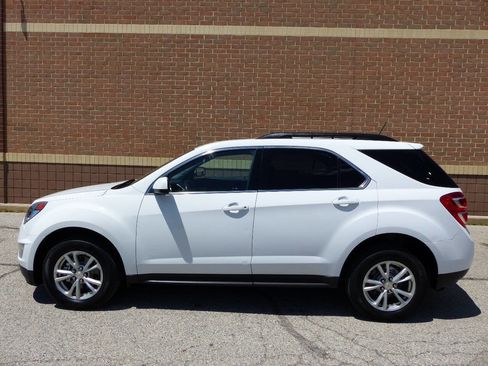 Used 2017 Chevrolet Equinox LT w/ Convenience Package FWD image 5