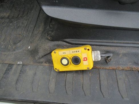 Used 2017 Ford F550 2WD Regular Cab Super Duty image 26