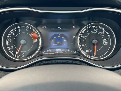 Used 2019 Jeep Cherokee Limited AWD/4WD image 21