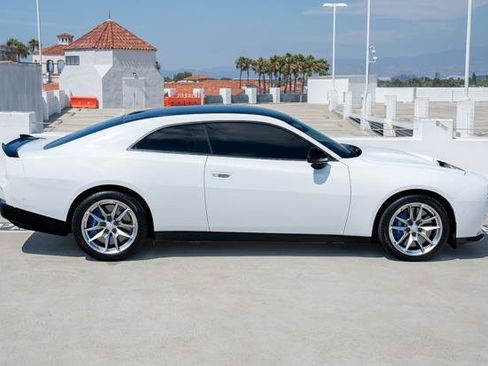 Used 2024 Dodge Charger Daytona Scat Pack w/ Plus Group AWD/4WD image 10
