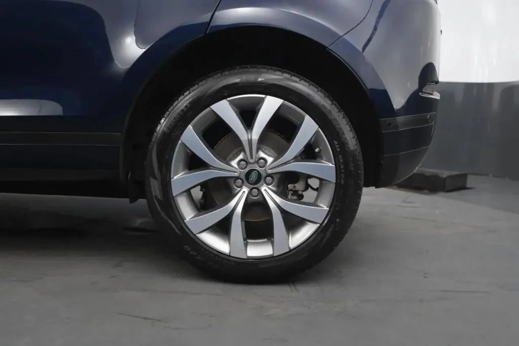 Used 2021 Land Rover Range Rover Evoque SE AWD/4WD image 16