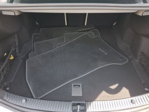 Used 2018 Mercedes-Benz C 300 4MATIC Sedan image 28