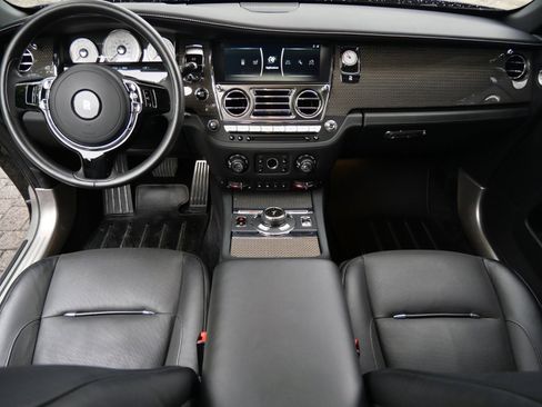 Used 2020 Rolls-Royce Dawn image 36